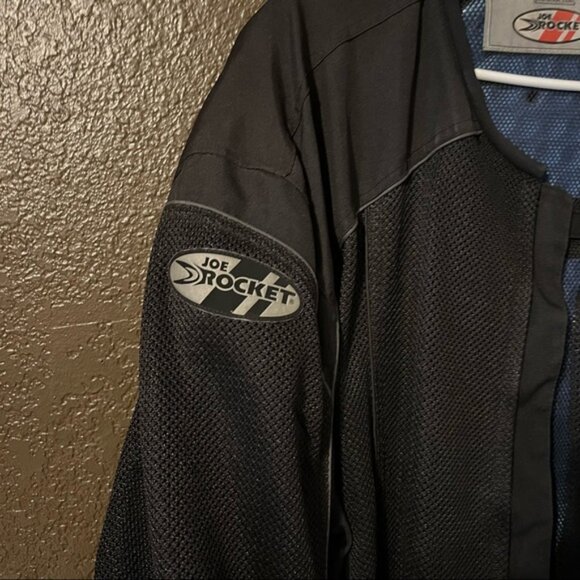 Black Joe Rocket Zip Up Armored Motorcycle Jacket, Size 5XL - Picture 3 of 14